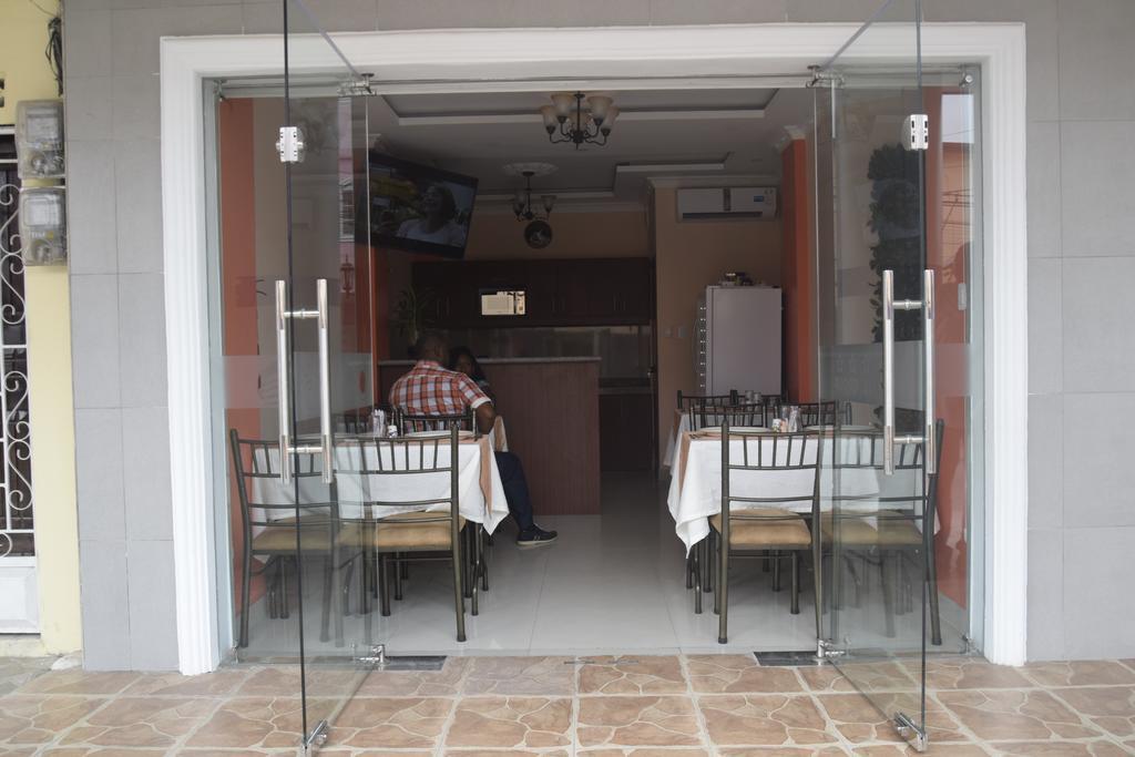 Olan'S Hotel Group Esmeraldas Ngoại thất bức ảnh