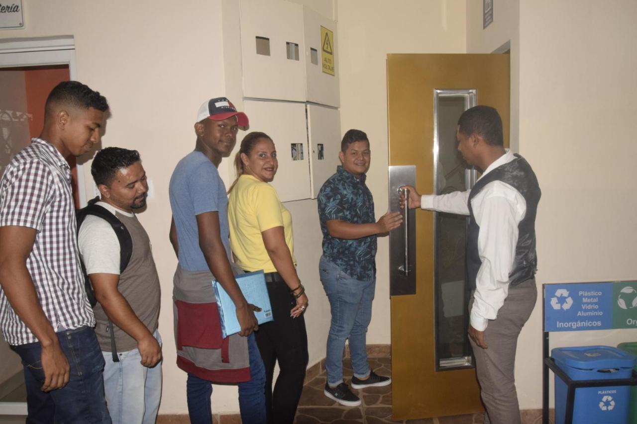 Olan'S Hotel Group Esmeraldas Ngoại thất bức ảnh